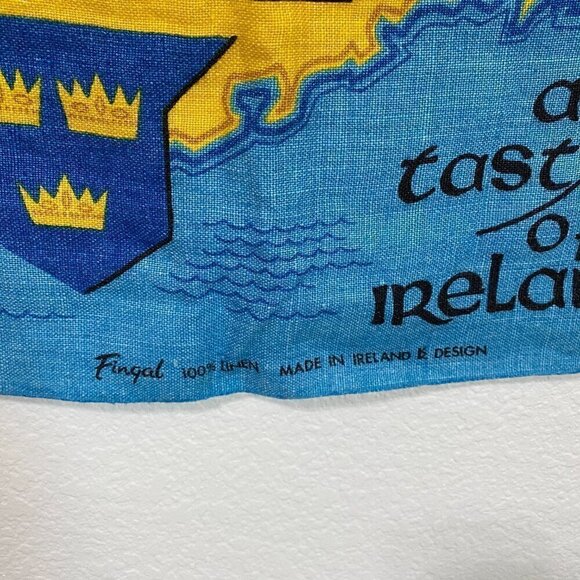 Vintage "Taste of Ireland" Linen Tea Towel / Wall Hanging - Picture 2 of 3